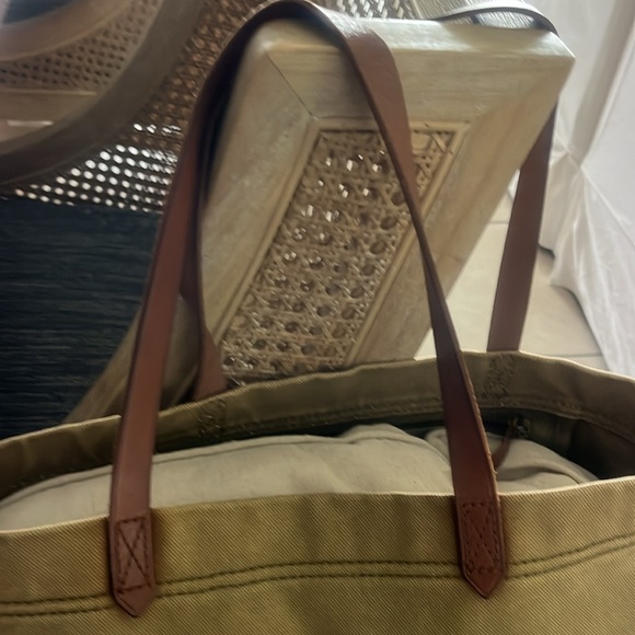 The canvas large Transport tote by Madewell Tote olive green with leather straps - Picture 3 of 9